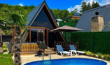 Nevada Bungalov Oval Havuzlu ve Jakuzili